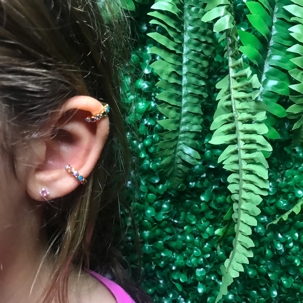 Gold Earhook - Picture 6 of 7